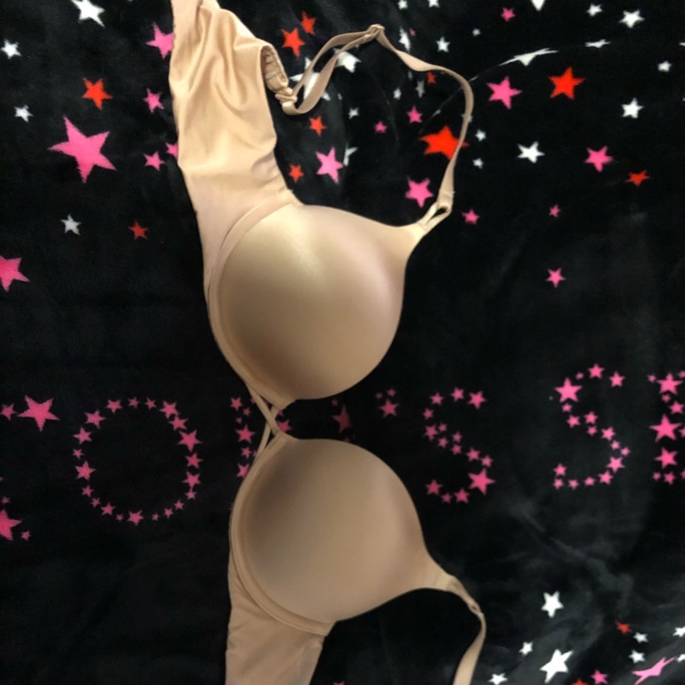 VS Bombshell 32b **SOLD